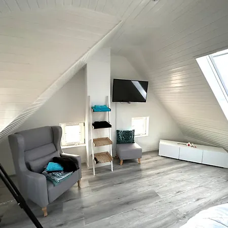 Casa de Férias Huus An't Diek, Maisonette In Deichnaehe, Naehe Norddeich Norden