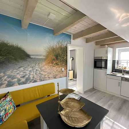 Huus An't Diek, Maisonette In Deichnaehe, Naehe Norddeich