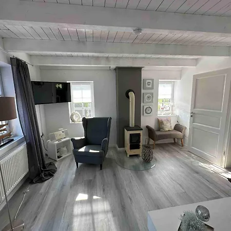 Huus An't Diek, Maisonette In Deichnaehe, Naehe Norddeich Norden
