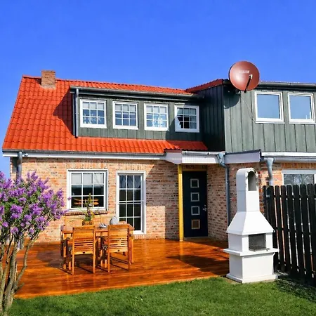 Huus An't Diek, Maisonette In Deichnaehe, Naehe Norddeich
